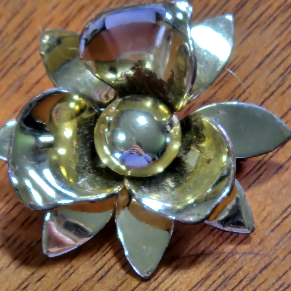 Vintage Gold-Tone Flower Brooch Pin